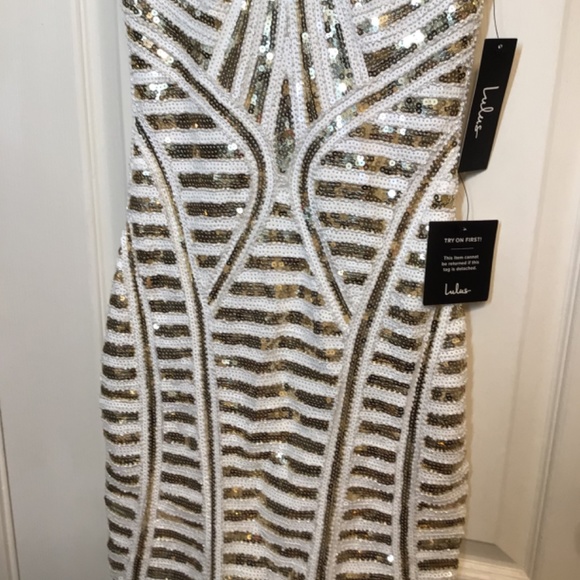 Lulus white and gold sequined v neck short bodycon dress.  BEAUTIFUL DRESS!! - Picture 6 of 16